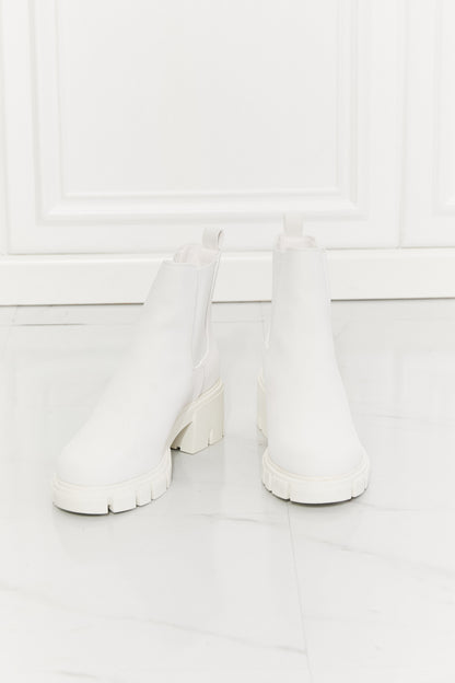 Work For It Matte Lug Sole Chelsea Boots in Whit
